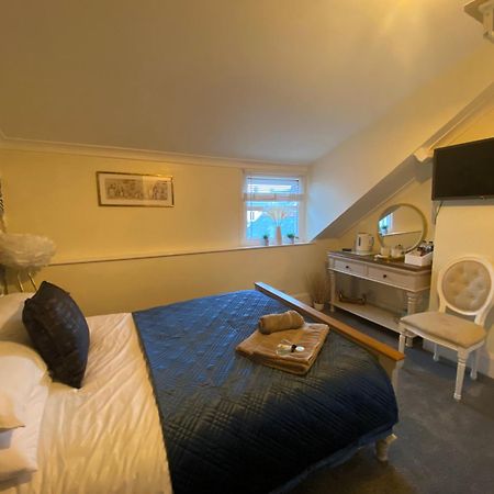 Butterfly Guest House Porthcawl Exterior photo