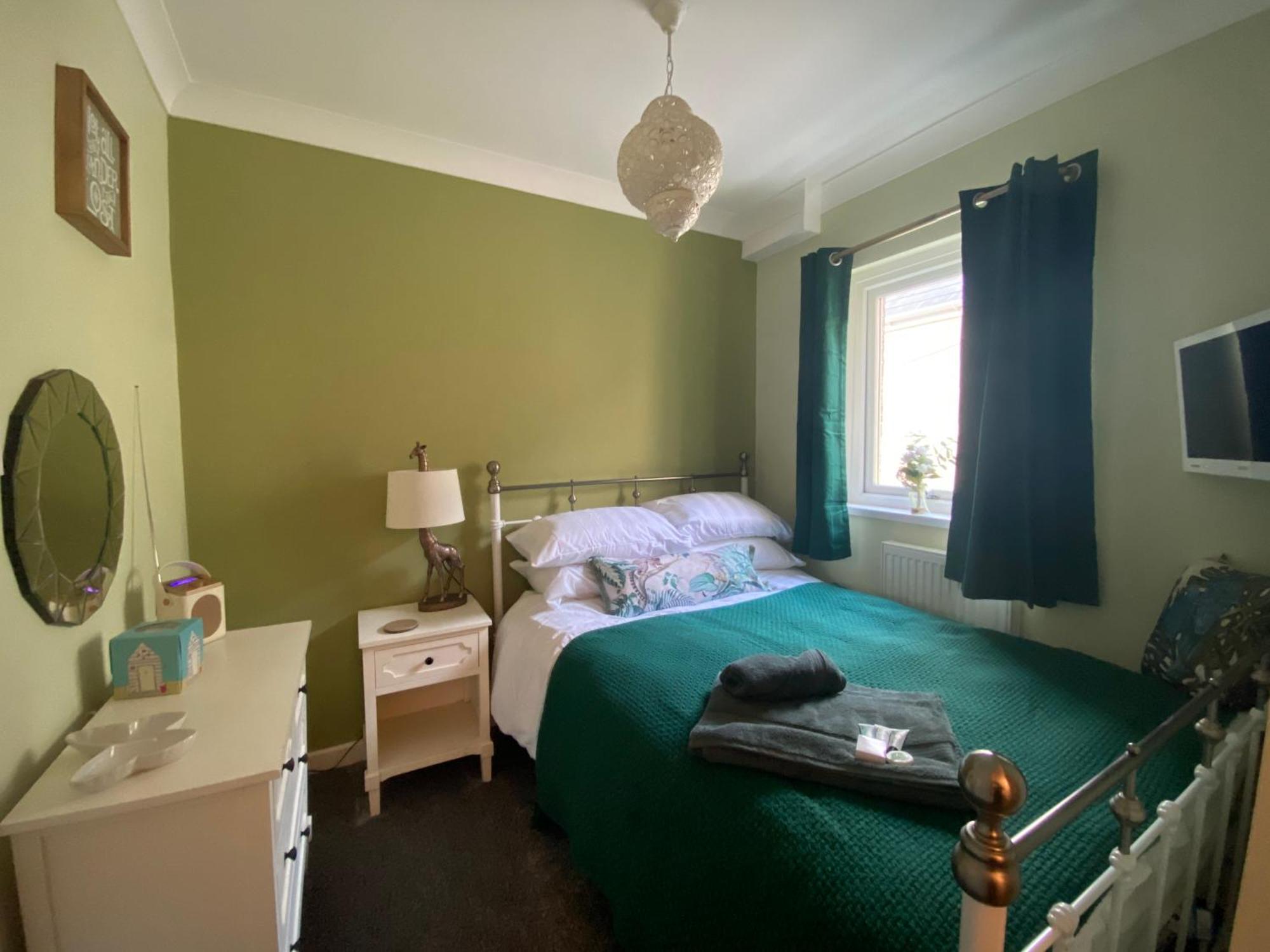 Butterfly Guest House Porthcawl Exterior photo